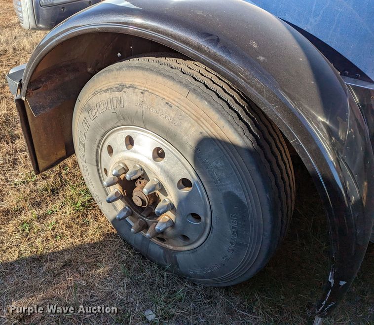 image for item LP9148 2006 Peterbilt 379  semi truck