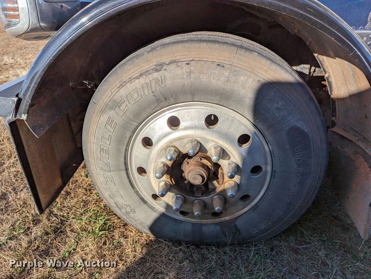 image for item LP9148 2006 Peterbilt 379  semi truck