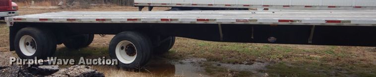 image for item LT9010 1998 Utility FS2CHA  flatbed trailer