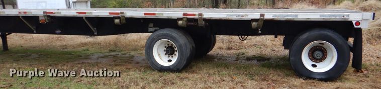 image for item LT9010 1998 Utility FS2CHA  flatbed trailer
