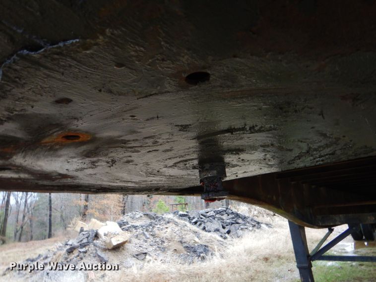 image for item LT9010 1998 Utility FS2CHA  flatbed trailer