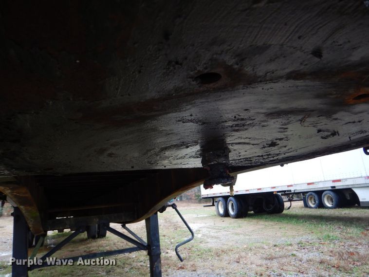 image for item LT9010 1998 Utility FS2CHA  flatbed trailer