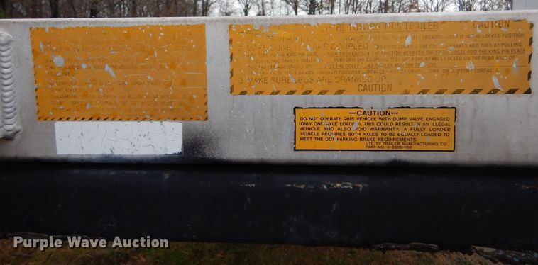 image for item LT9010 1998 Utility FS2CHA  flatbed trailer