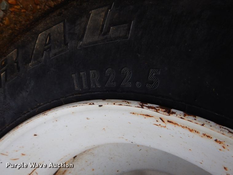 image for item LT9010 1998 Utility FS2CHA  flatbed trailer