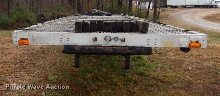 image for item LT9011 1999 Transcraft Eagle  flatbed trailer