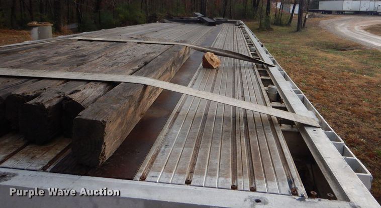 image for item LT9011 1999 Transcraft Eagle  flatbed trailer