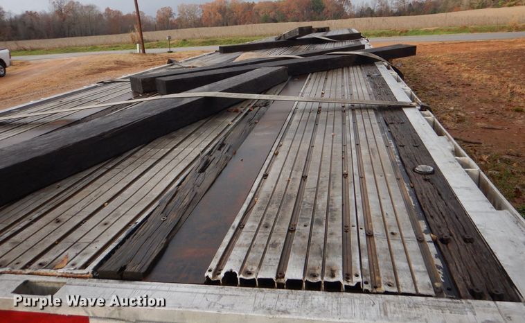 image for item LT9011 1999 Transcraft Eagle  flatbed trailer