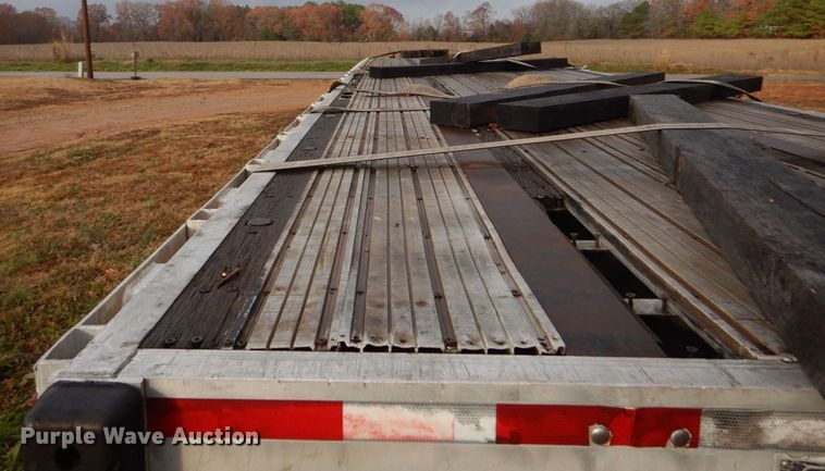 image for item LT9011 1999 Transcraft Eagle  flatbed trailer