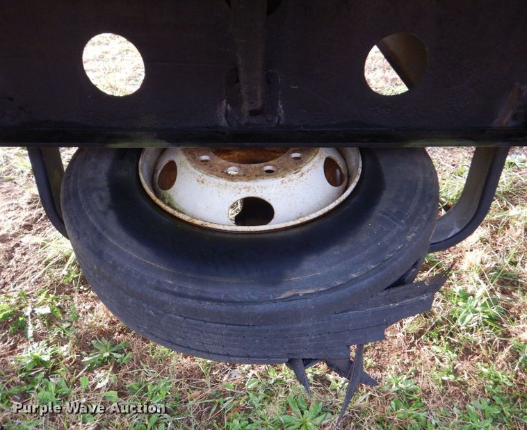 image for item LT9011 1999 Transcraft Eagle  flatbed trailer