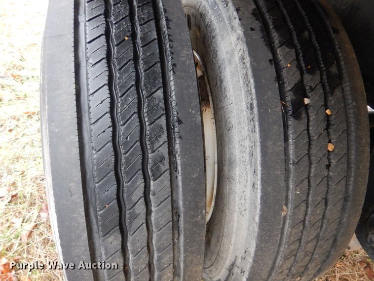 image for item LT9011 1999 Transcraft Eagle  flatbed trailer