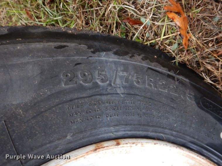 image for item LT9011 1999 Transcraft Eagle  flatbed trailer