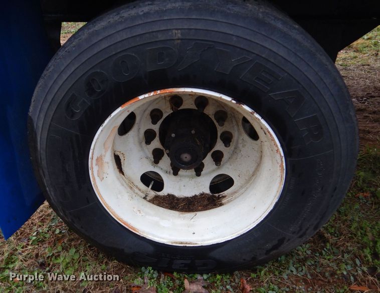 image for item LT9011 1999 Transcraft Eagle  flatbed trailer