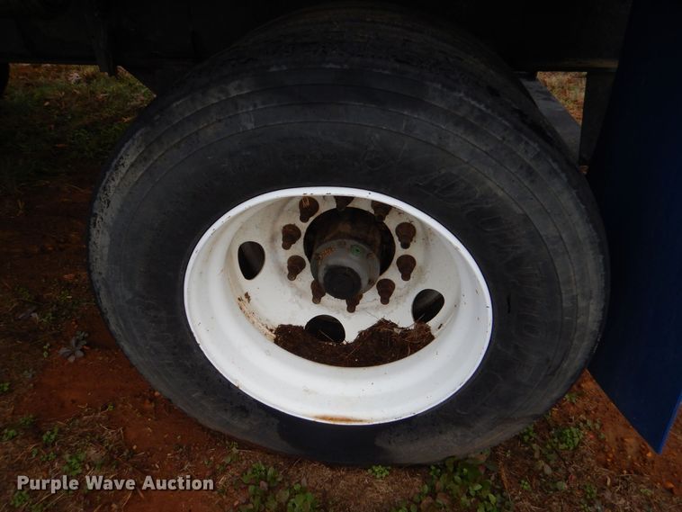 image for item LT9011 1999 Transcraft Eagle  flatbed trailer