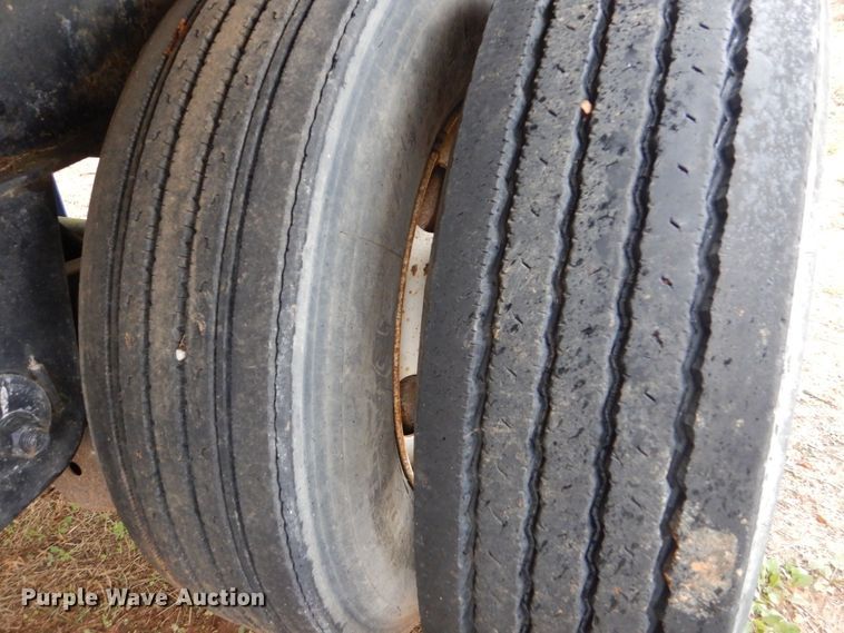 image for item LT9011 1999 Transcraft Eagle  flatbed trailer