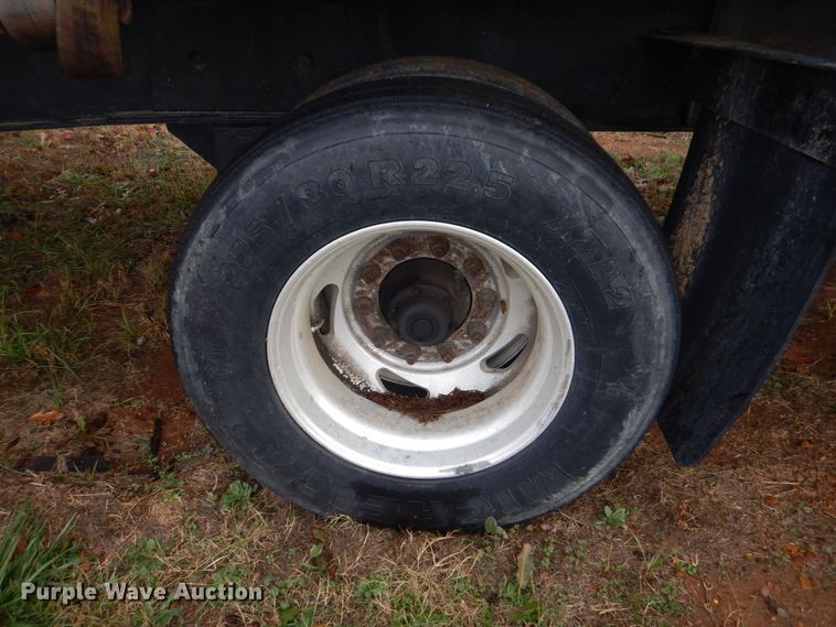 image for item LT9011 1999 Transcraft Eagle  flatbed trailer