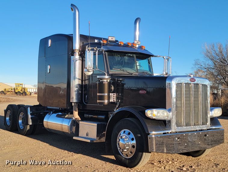 image for item ME9559 2008 Peterbilt 388 semi truck