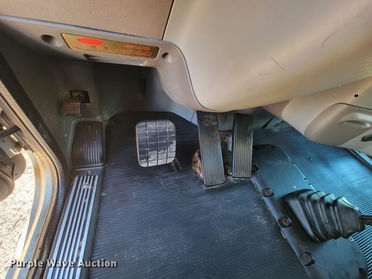 image for item ME9559 2008 Peterbilt 388 semi truck