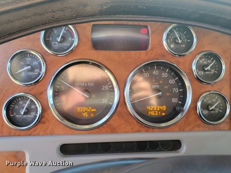 image for item ME9559 2008 Peterbilt 388 semi truck