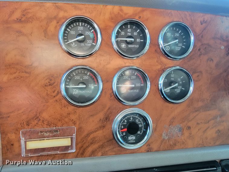 image for item ME9559 2008 Peterbilt 388 semi truck