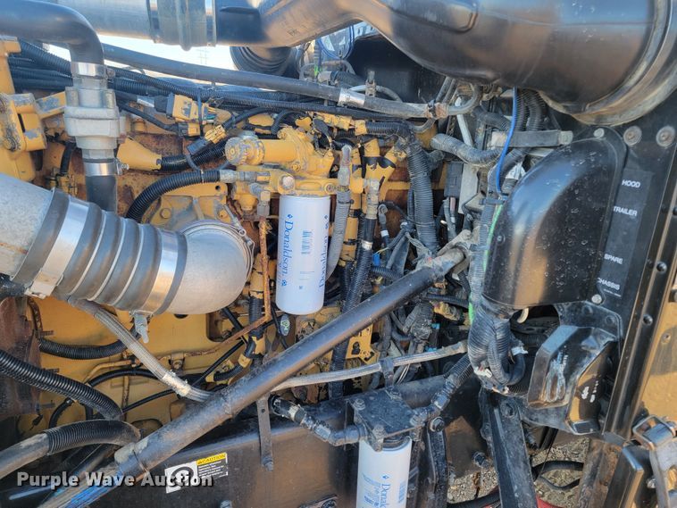 image for item ME9559 2008 Peterbilt 388 semi truck