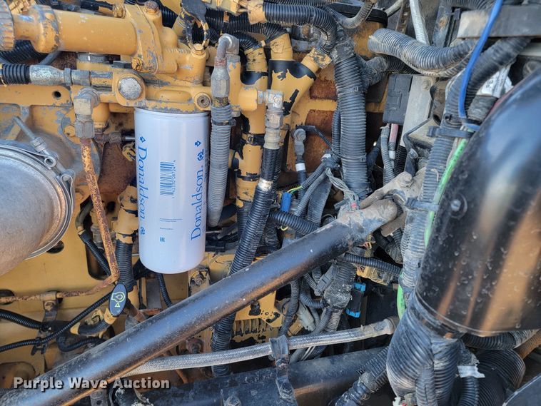 image for item ME9559 2008 Peterbilt 388 semi truck