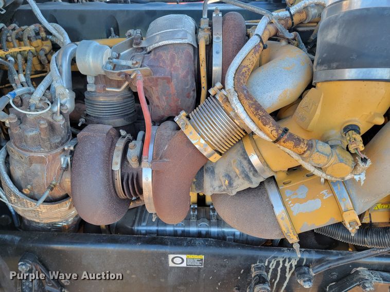 image for item ME9559 2008 Peterbilt 388 semi truck