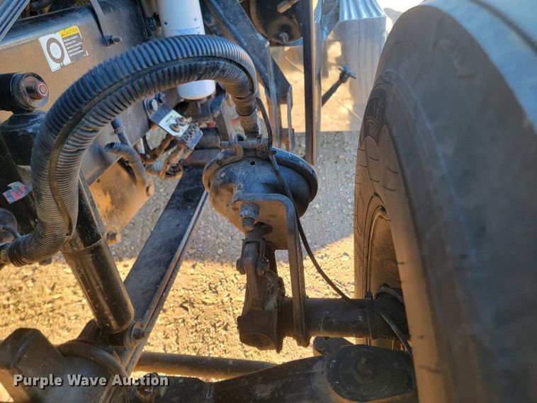 image for item ME9559 2008 Peterbilt 388 semi truck