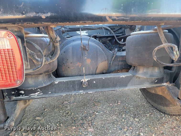 image for item ME9559 2008 Peterbilt 388 semi truck