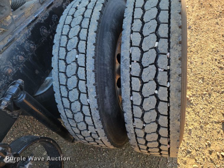 image for item ME9559 2008 Peterbilt 388 semi truck