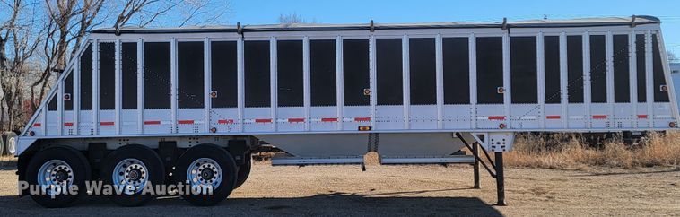 image for item ME9560 2008 Cornhusker grain trailer