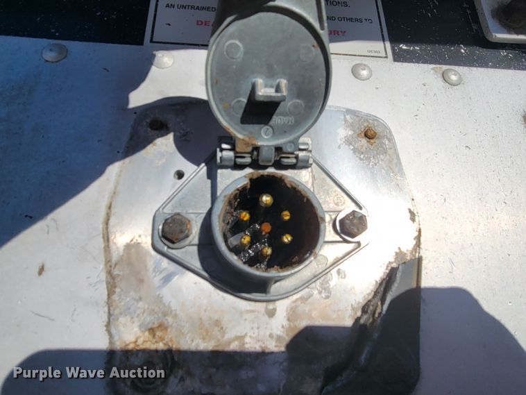 image for item ME9560 2008 Cornhusker grain trailer