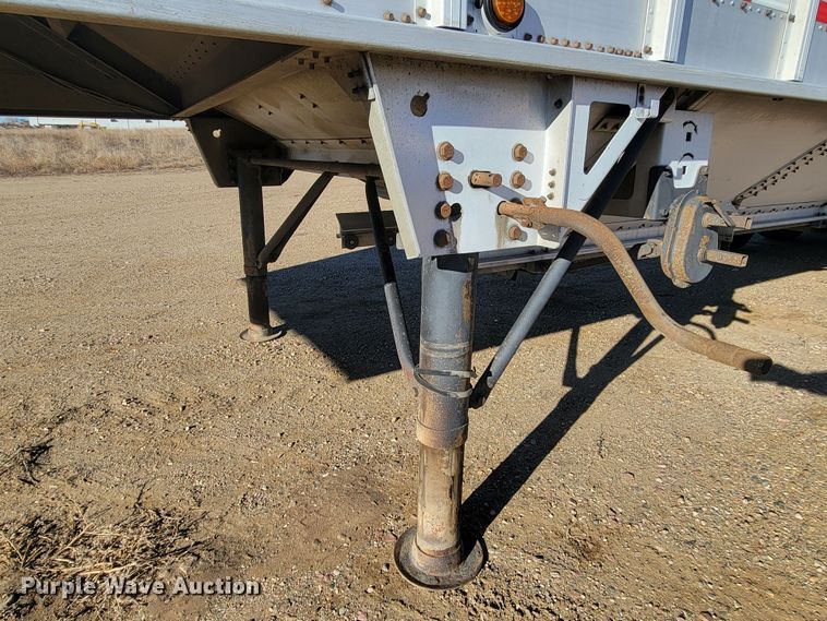 image for item ME9560 2008 Cornhusker grain trailer