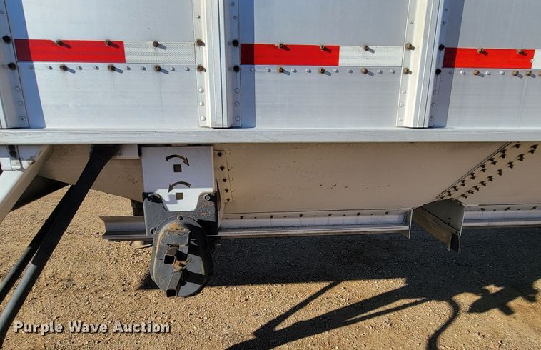 image for item ME9560 2008 Cornhusker grain trailer