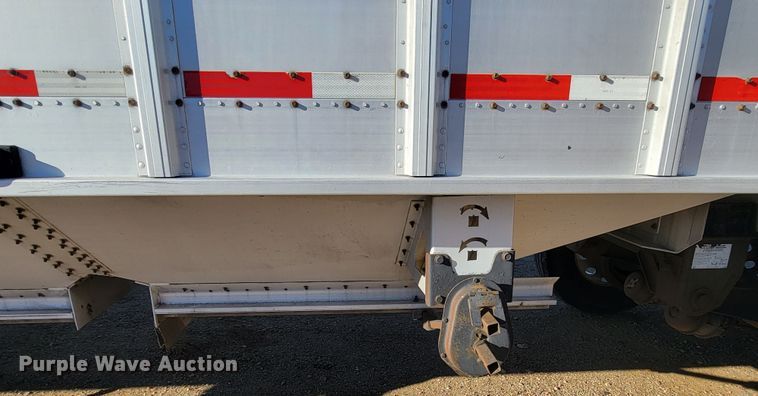 image for item ME9560 2008 Cornhusker grain trailer