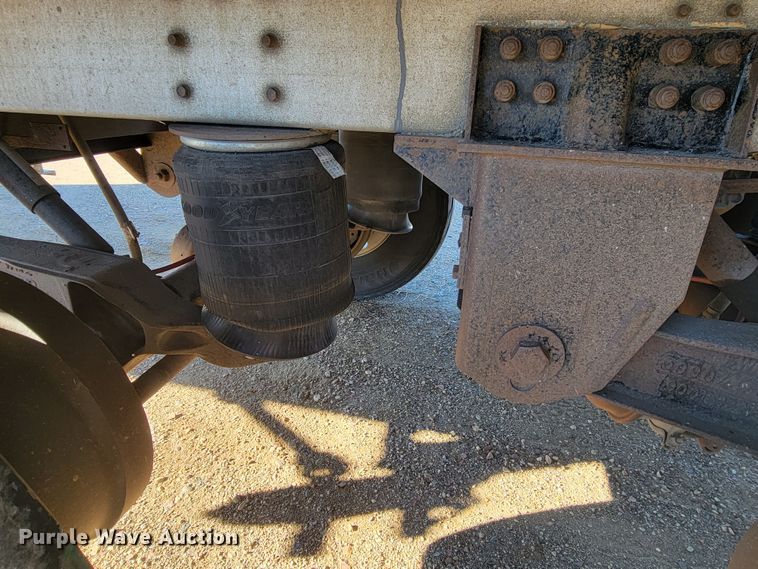 image for item ME9560 2008 Cornhusker grain trailer