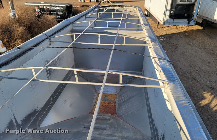 image for item ME9560 2008 Cornhusker grain trailer