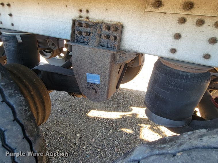 image for item ME9560 2008 Cornhusker grain trailer