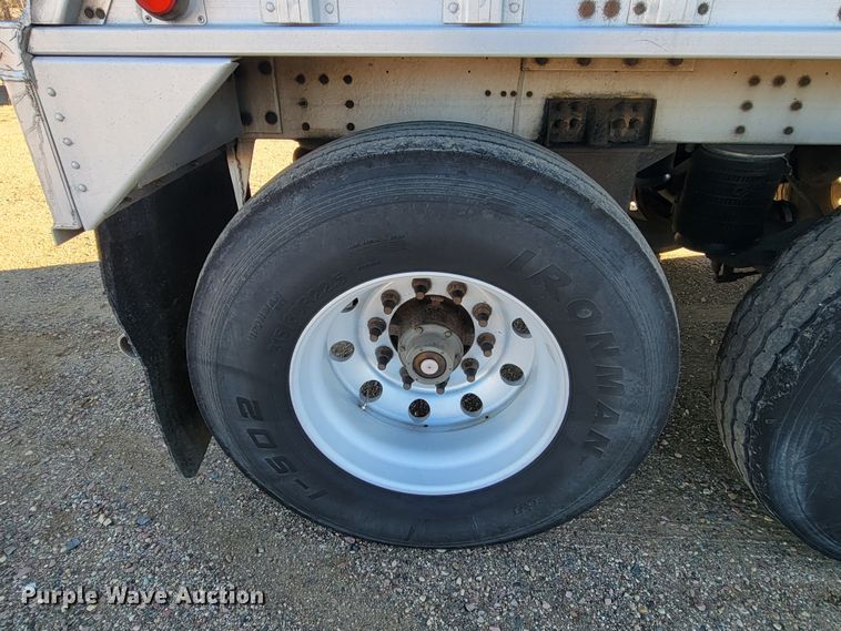 image for item ME9560 2008 Cornhusker grain trailer