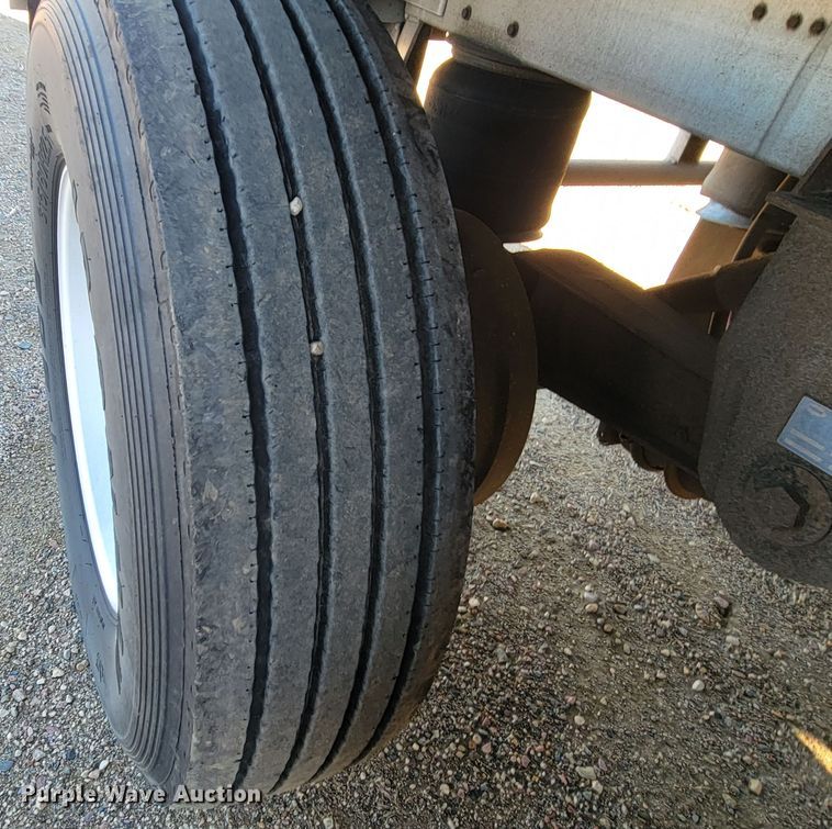 image for item ME9560 2008 Cornhusker grain trailer