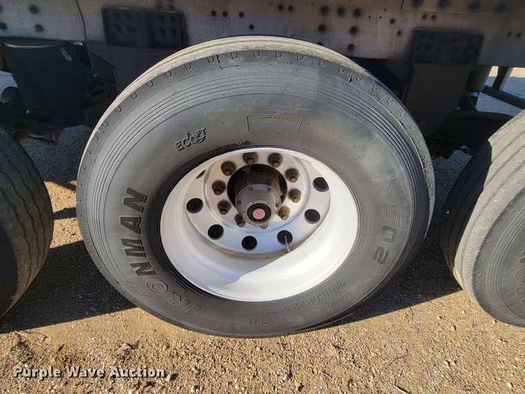 image for item ME9560 2008 Cornhusker grain trailer