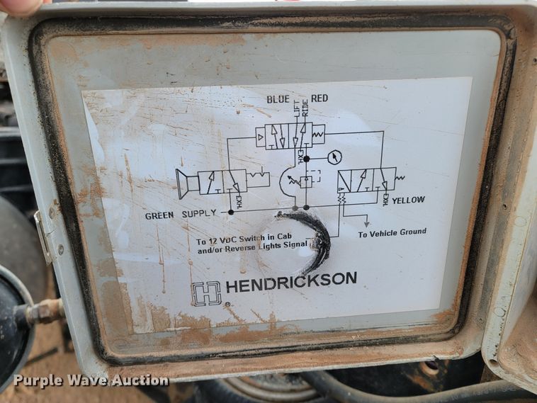 image for item ME9624 2011 Peterbilt 386 semi truck