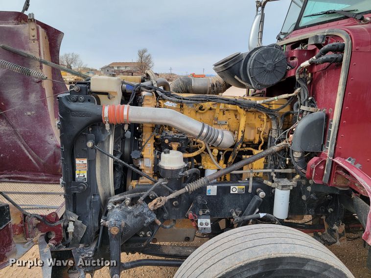 image for item ME9624 2011 Peterbilt 386 semi truck