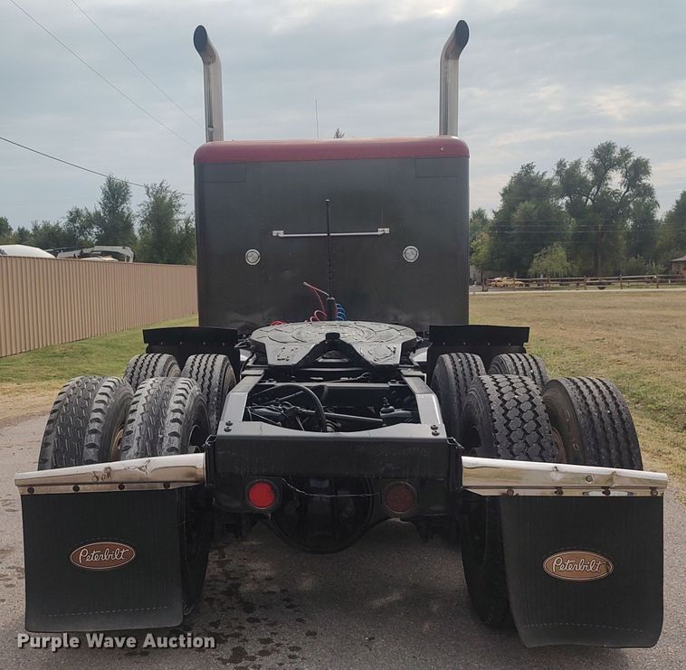 image for item MF9337 1990 Peterbilt 379  semi truck