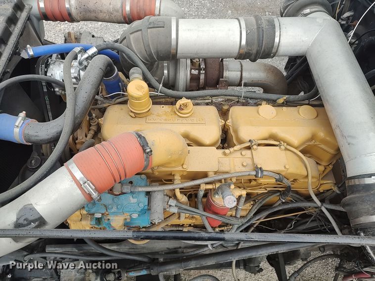 image for item MF9337 1990 Peterbilt 379  semi truck