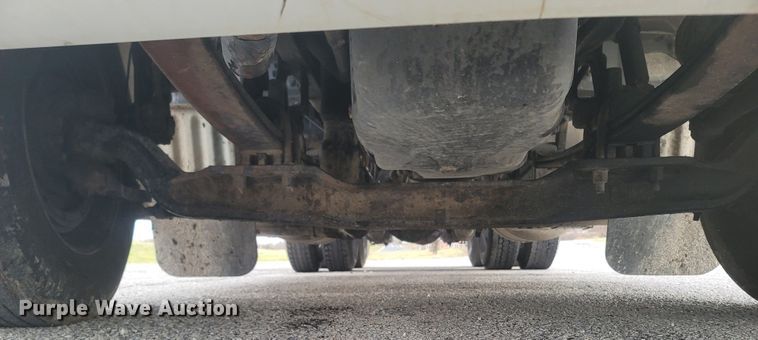 image for item MH9633 2014 Peterbilt 384  semi truck