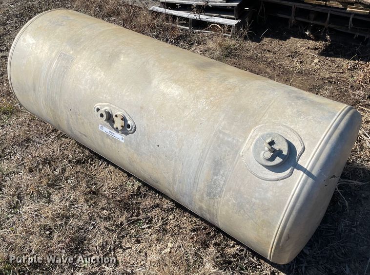 image for item MI9567 Peterbilt  fuel tank