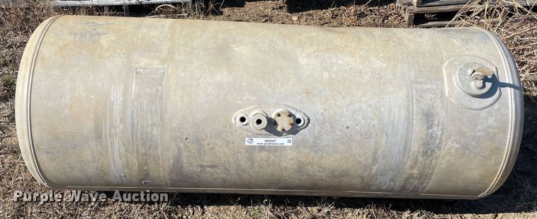 image for item MI9567 Peterbilt  fuel tank
