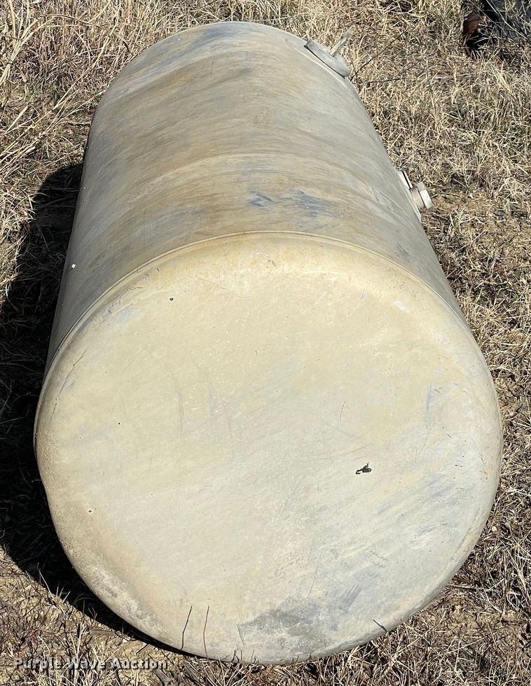 image for item MI9567 Peterbilt  fuel tank