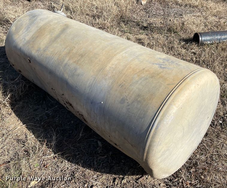 image for item MI9567 Peterbilt  fuel tank