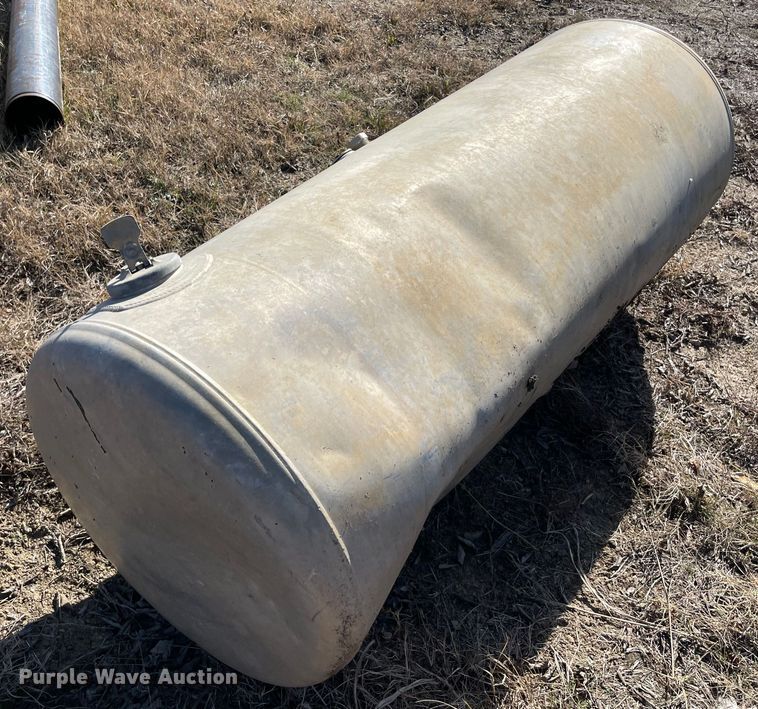 image for item MI9567 Peterbilt  fuel tank